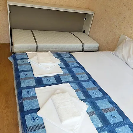 Forest View Apartment